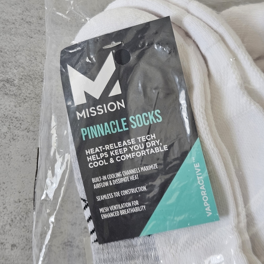 [NWT] Mission Dry and Cool Pinnacle No Show Socks - Picture 7 of 12